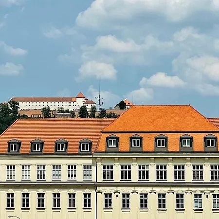 A-austerlitz فندق برنو